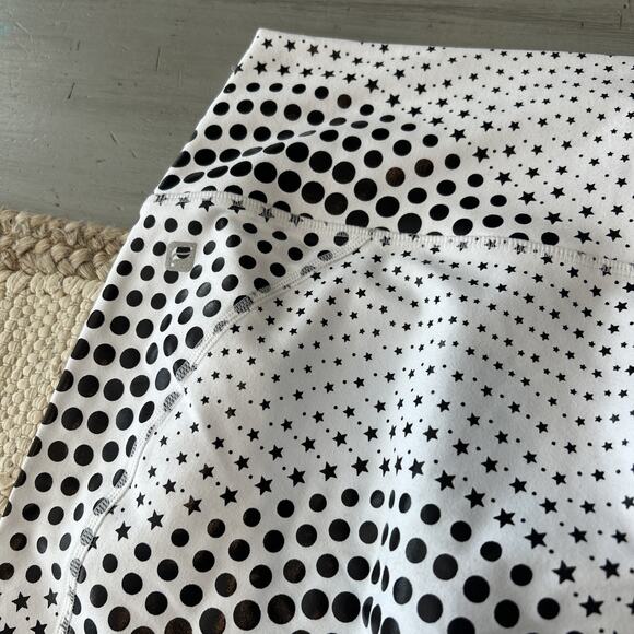 NWT Fabletics Powerhold Legging Sports Bra White Black Stars Dots Set Sz XXL - Picture 9 of 9